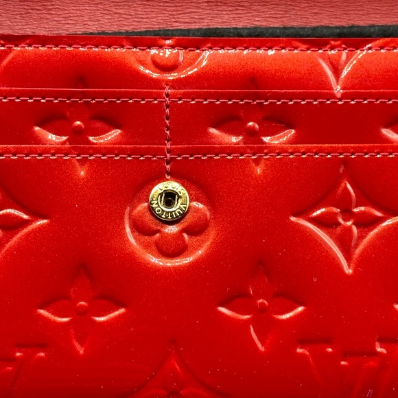 🚫SOLD🚫❤️Authenticated Louis Vuitton Vernis Porte Feuille Sarah Long Wallet ❤️ - Picture 15 of 16